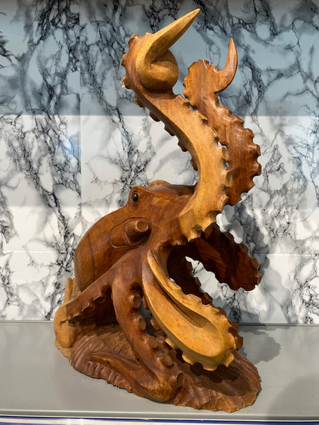 Oktopus Skulptur "Maris" - handgefertigte Holzkunst