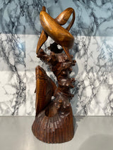 Weinflaschenhalter "Ocean Dance" - handgefertigte Holzskulptur