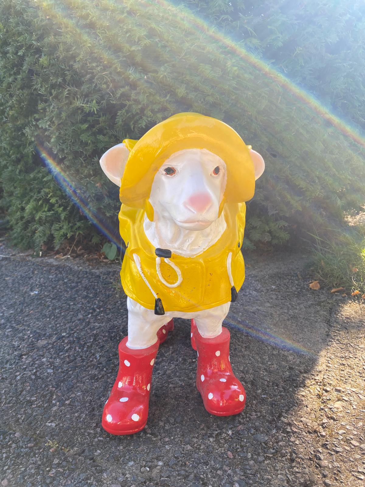 Schlecht-Wetter Schaf // Schaf mit Friesennerz - Gartenfigur