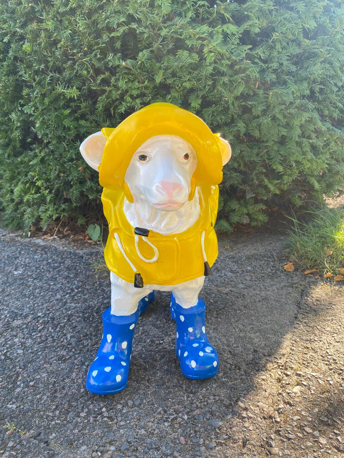 Schlecht-Wetter Schaf // Schaf mit Friesennerz - Gartenfigur